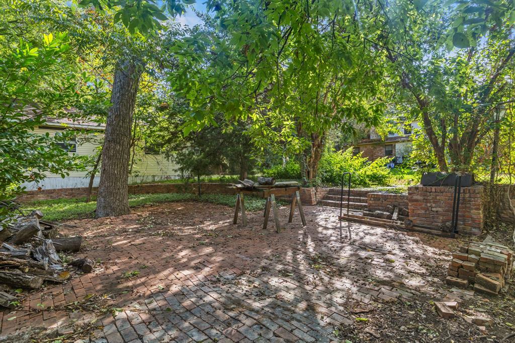 1513 Francis Street, Carrollton, TX 75006