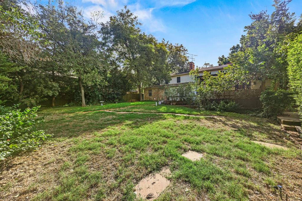 1513 Francis Street, Carrollton, TX 75006
