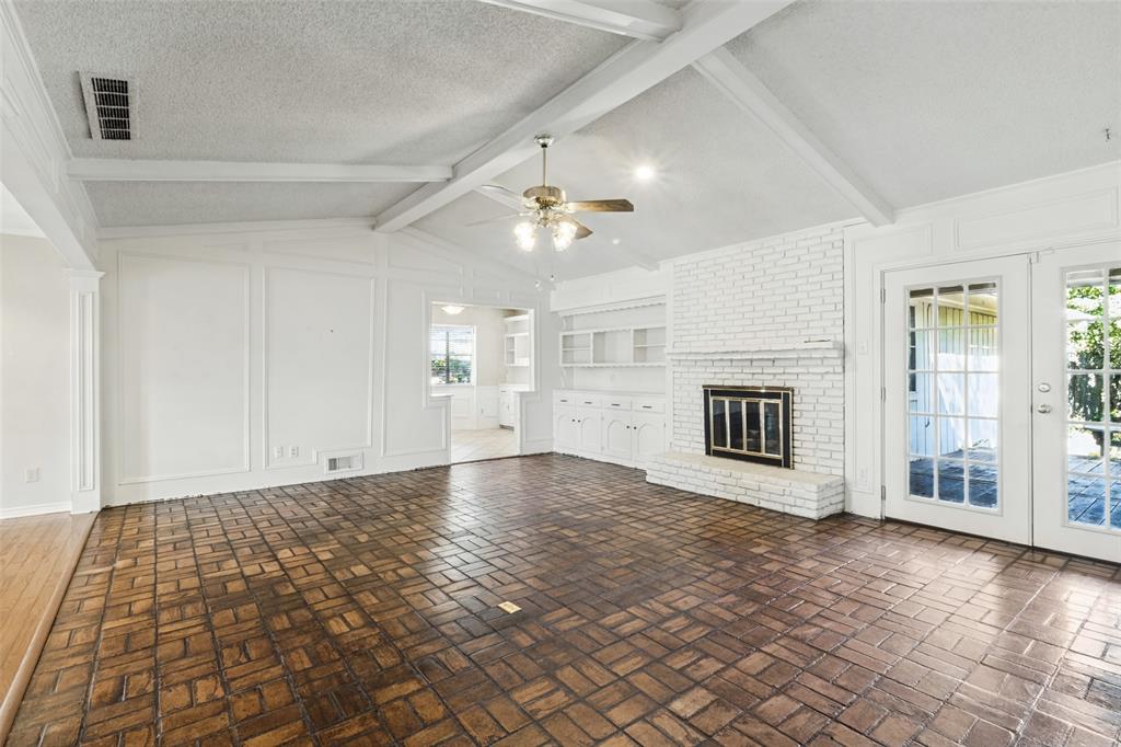 vaulted ceilings with fireplace