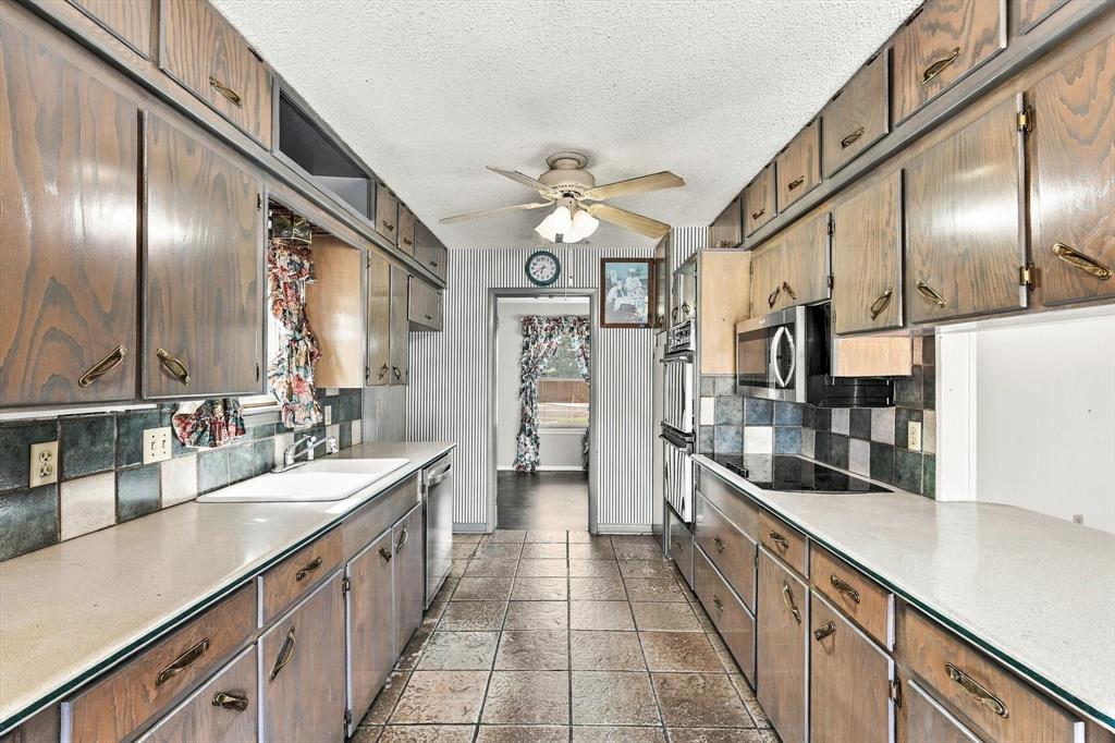 1110 Tipton Road, Irving, TX 75060