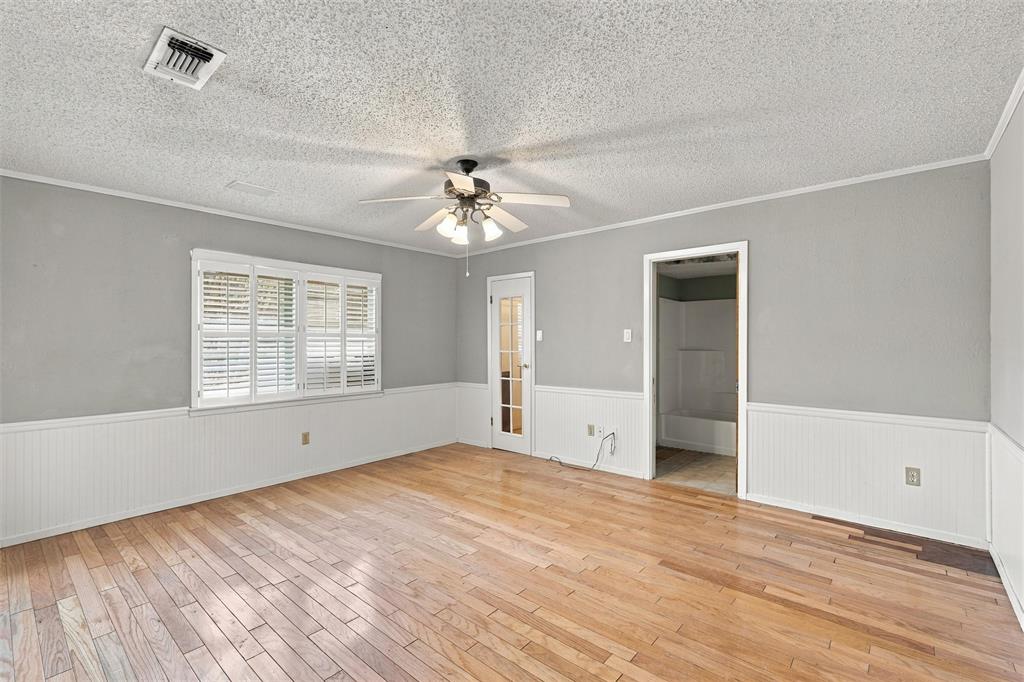 741 S 1st Street, Hewitt, TX 76643