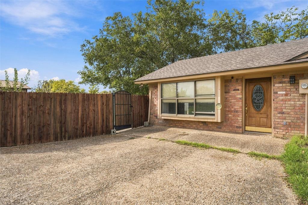 741 S 1st Street, Hewitt, TX 76643