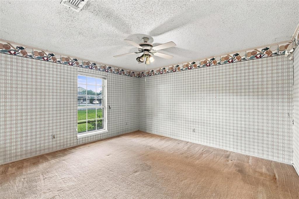 741 S 1st Street, Hewitt, TX 76643
