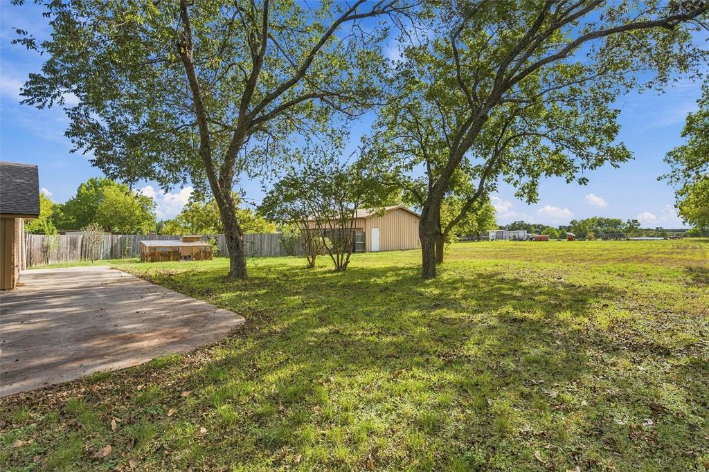 741 S 1st Street, Hewitt, TX 76643