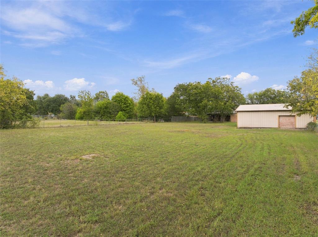 741 S 1st Street, Hewitt, TX 76643