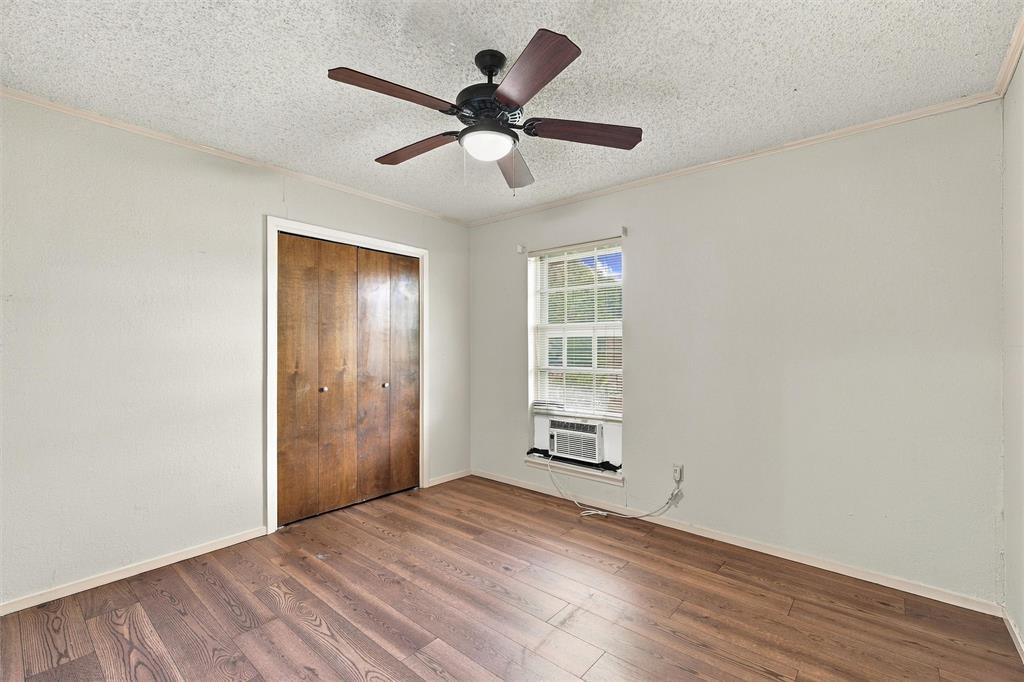 741 S 1st Street, Hewitt, TX 76643