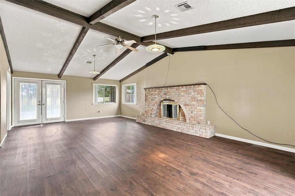 741 S 1st Street, Hewitt, TX 76643