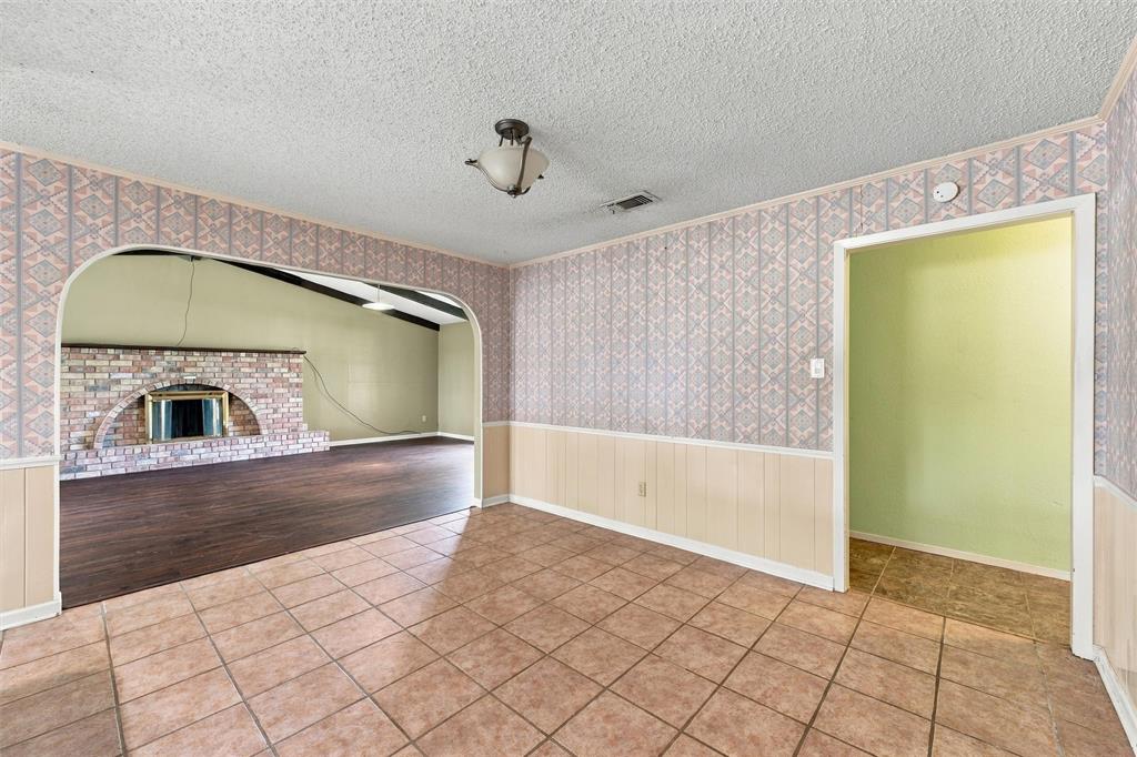 741 S 1st Street, Hewitt, TX 76643