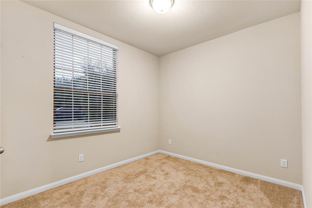1401 Park Trails Boulevard, Princeton, TX 75407
