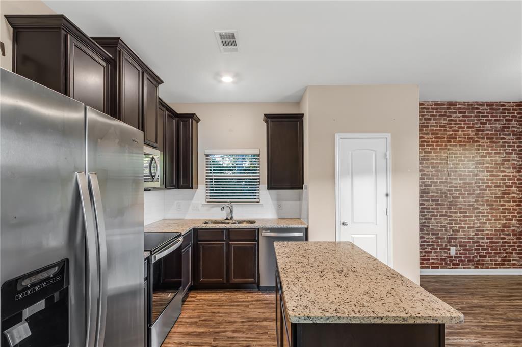 1401 Park Trails Boulevard, Princeton, TX 75407