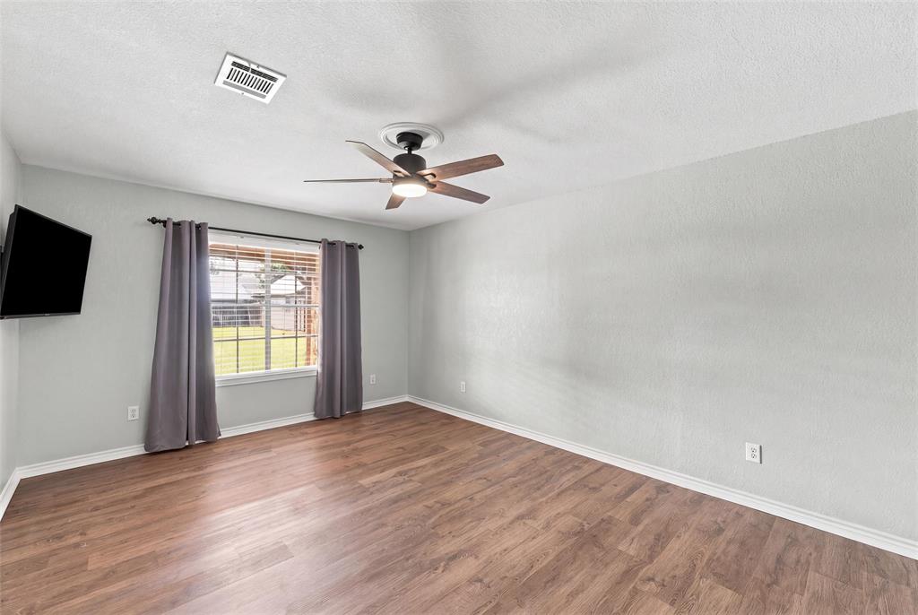 350 Jon Street, Lorena, TX 76655