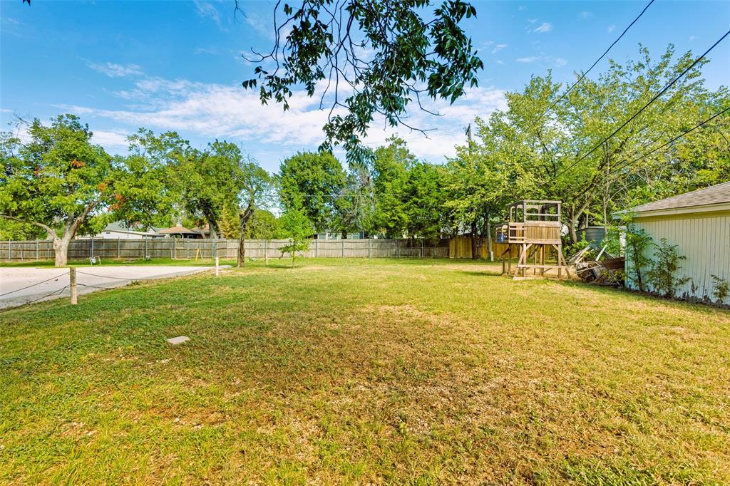 1221 Main Street, Garland, TX 75040