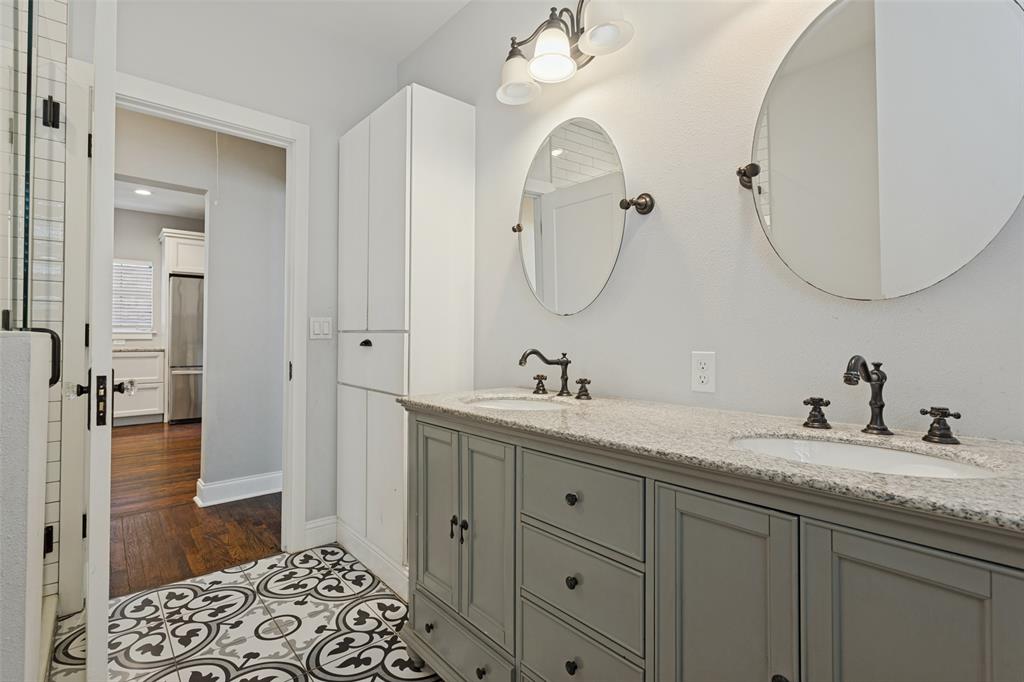 1221 Main Street, Garland, TX 75040