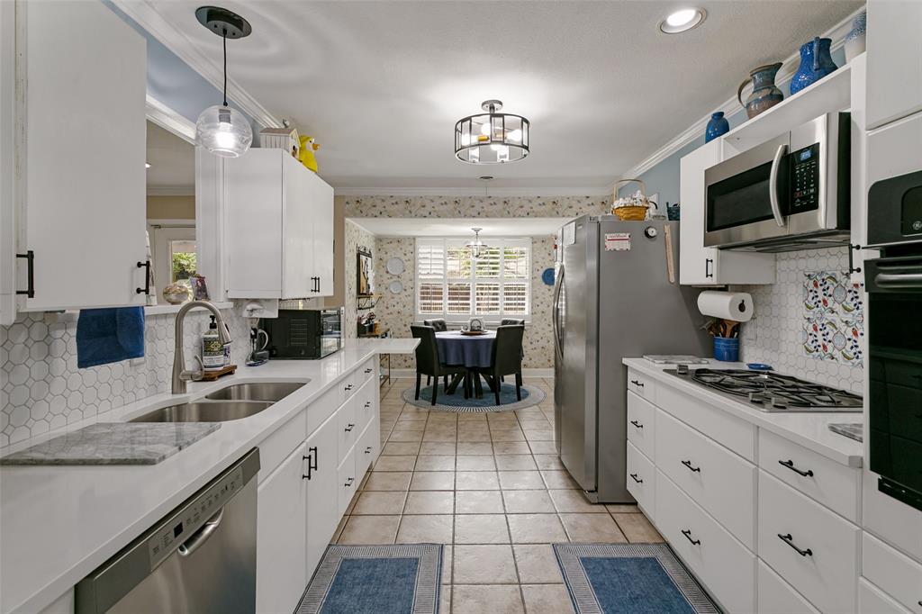 4309 Selkirk Drive W, Fort Worth, TX 76109