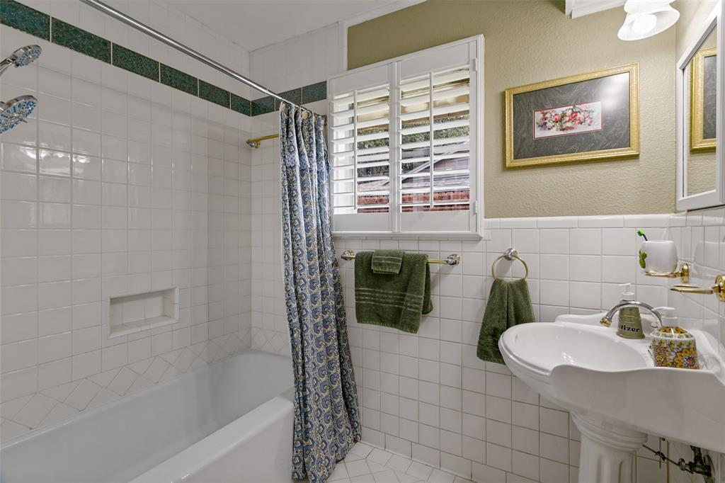 4309 Selkirk Drive W, Fort Worth, TX 76109