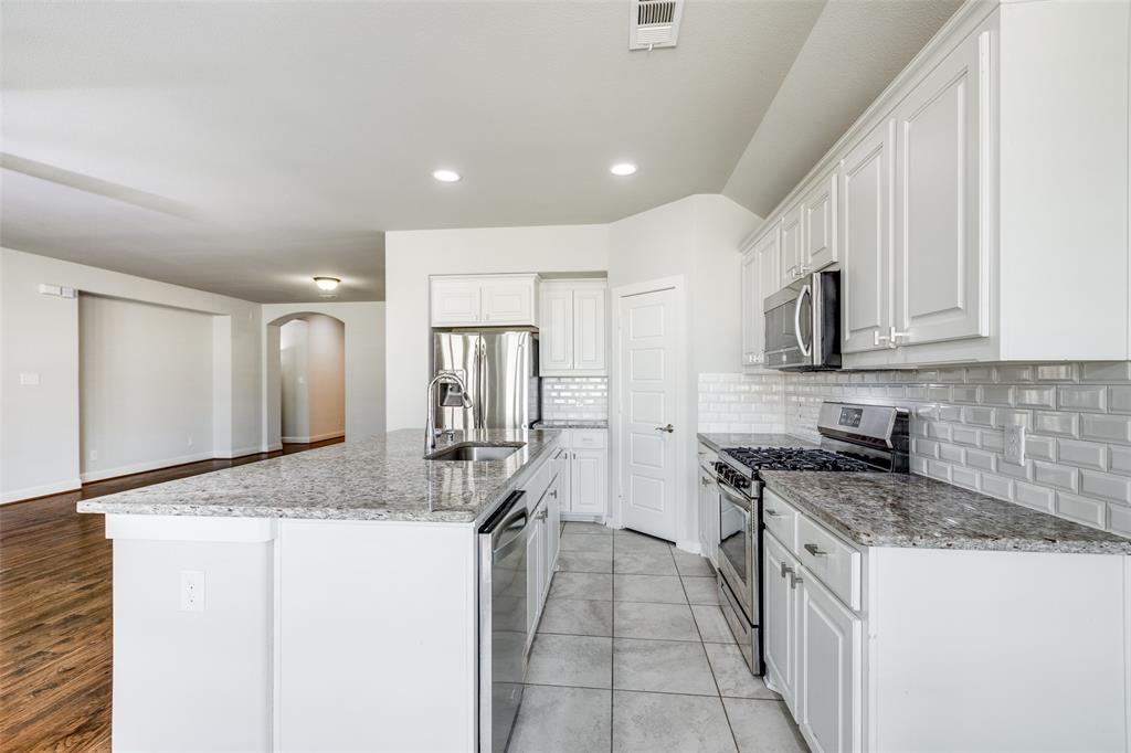 1205 Rocky Mountain Court, Celina, TX 75009