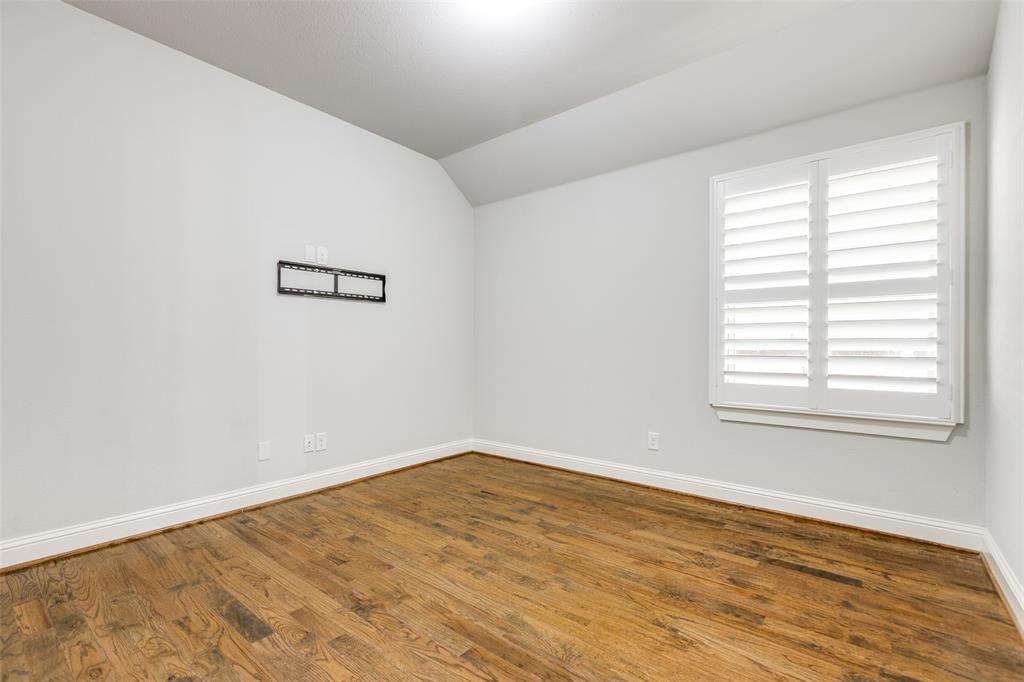 Additional living room or study