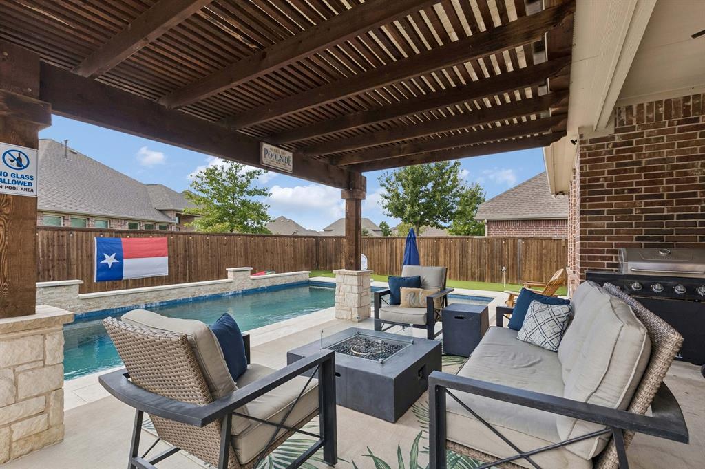 Covered outdoor sitting