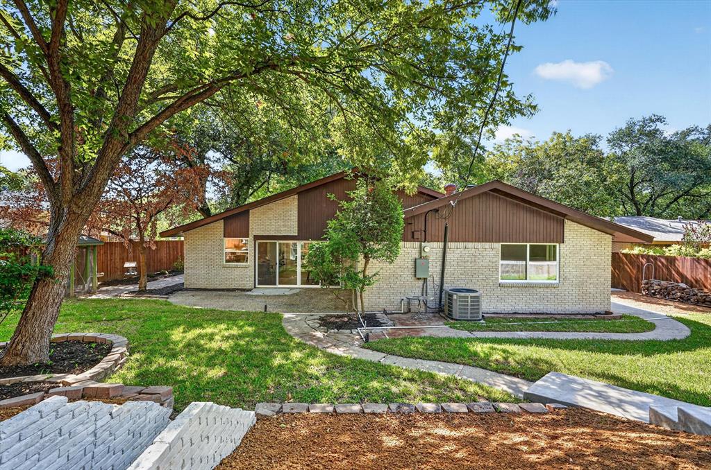10615 Swallow Lane, Dallas, TX 75218