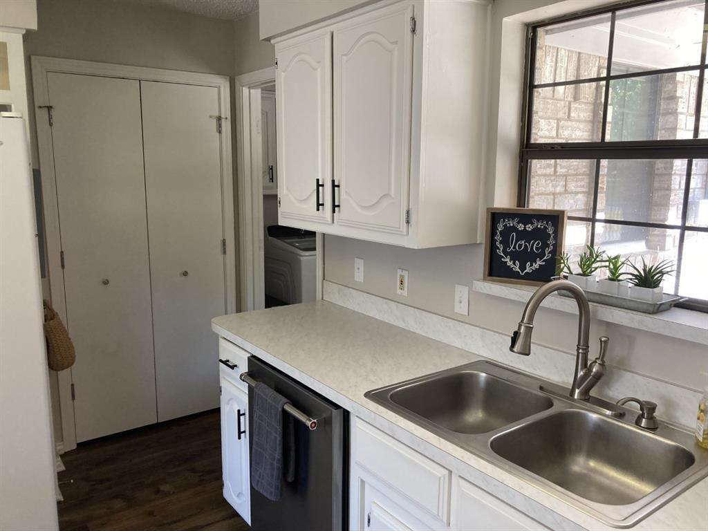 641 Highland Meadows Drive, Highland Village, TX 75077