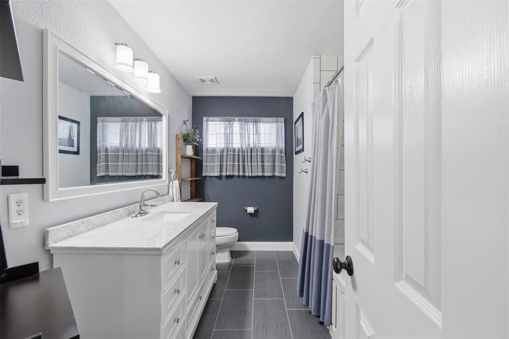 5609 Norris Drive, The Colony, TX 75056