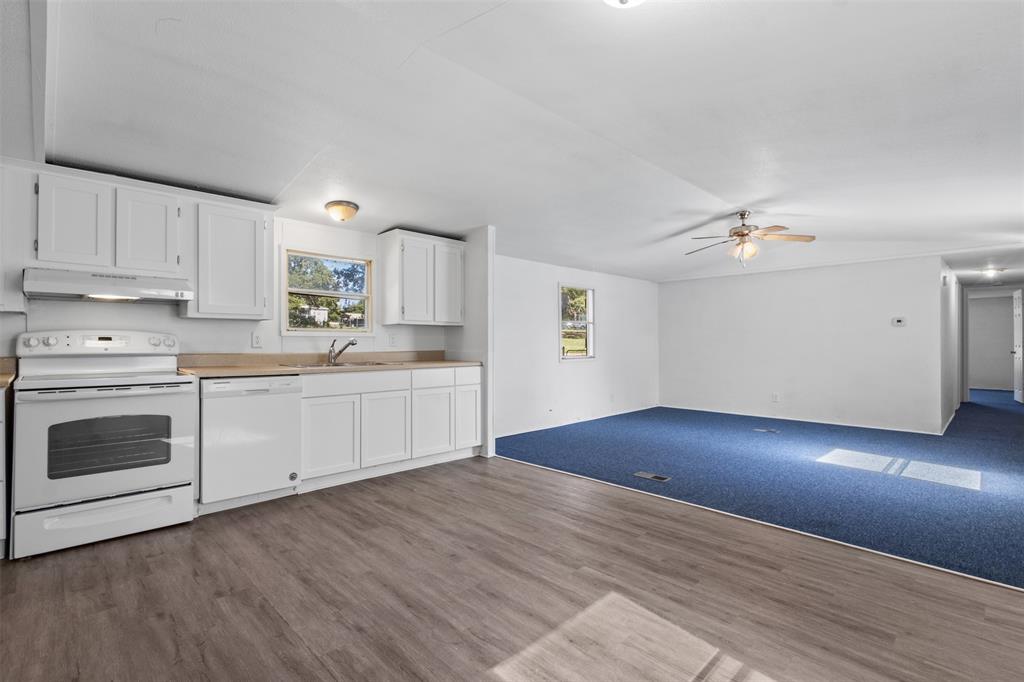 125 Stephens Drive, Gun Barrel City, TX 75156