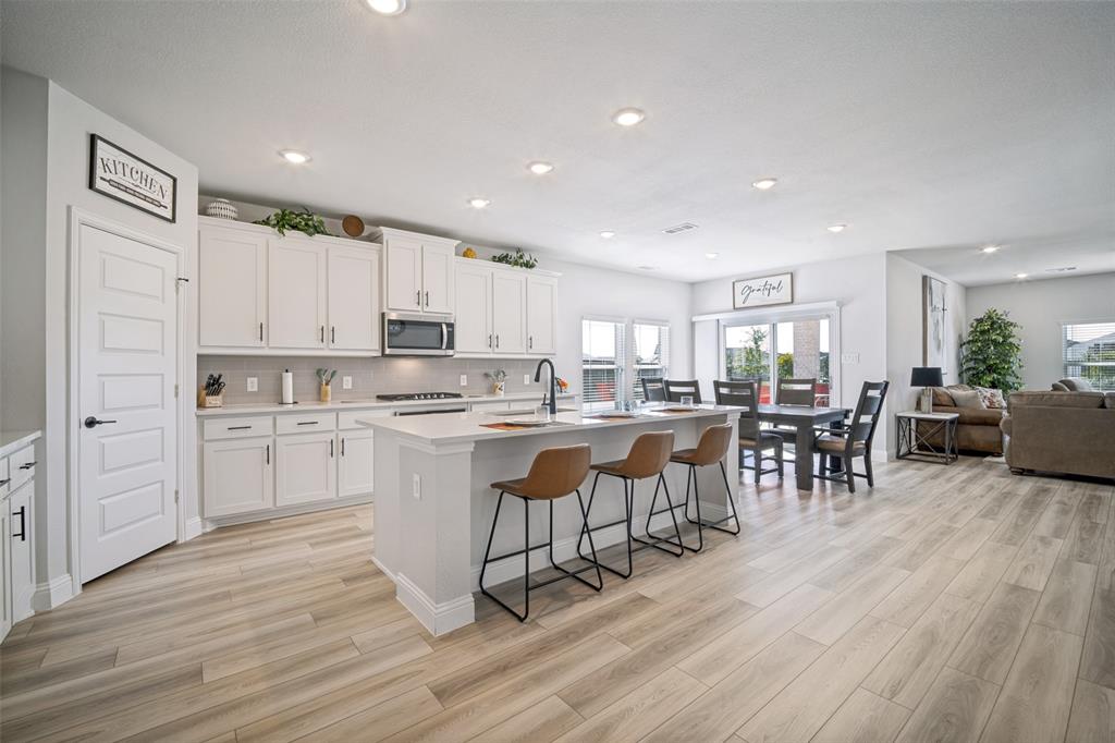 722 Lauren Grove Lane, Forney, TX 75126