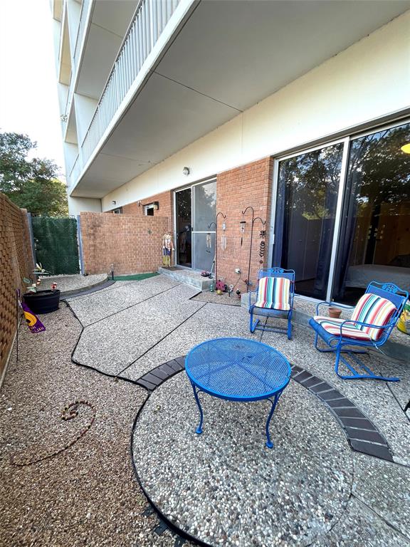 Courtyard  private