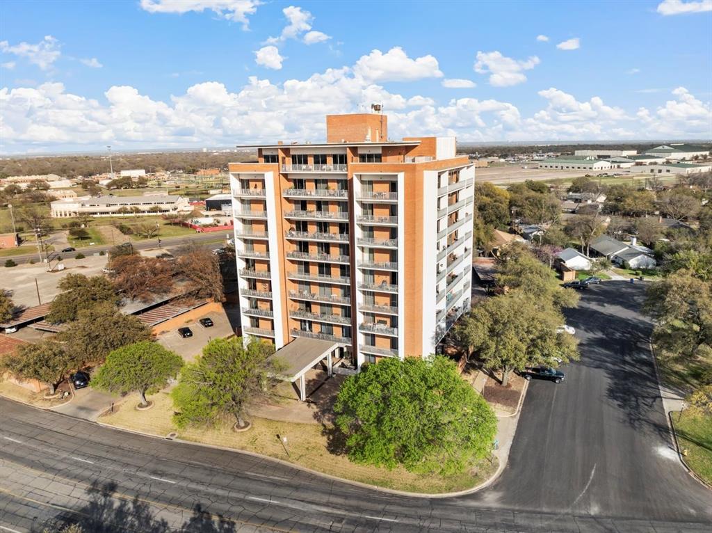 The Lake Air Tower- Cobbs Dr & Lake Highland