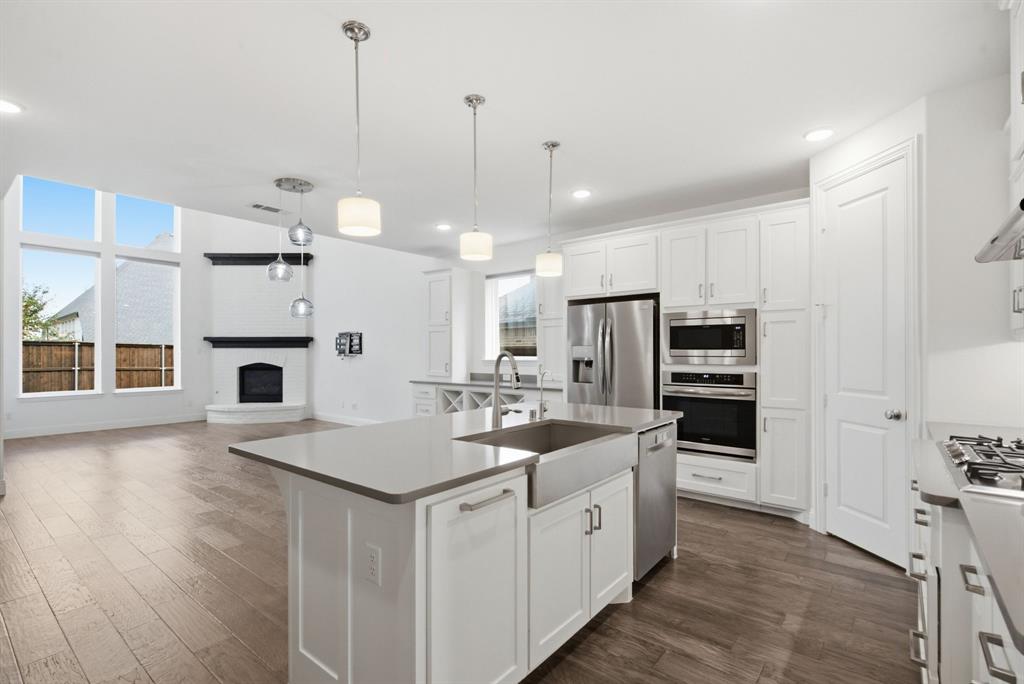 1913 Bending Oak Street, Fort Worth, TX 76008