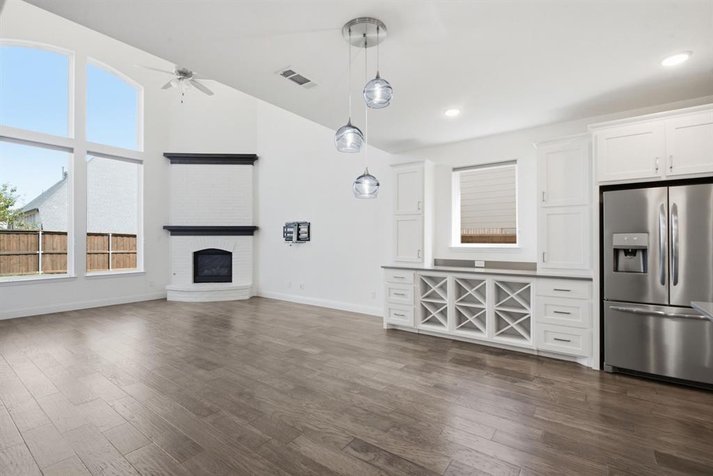 1913 Bending Oak Street, Fort Worth, TX 76008