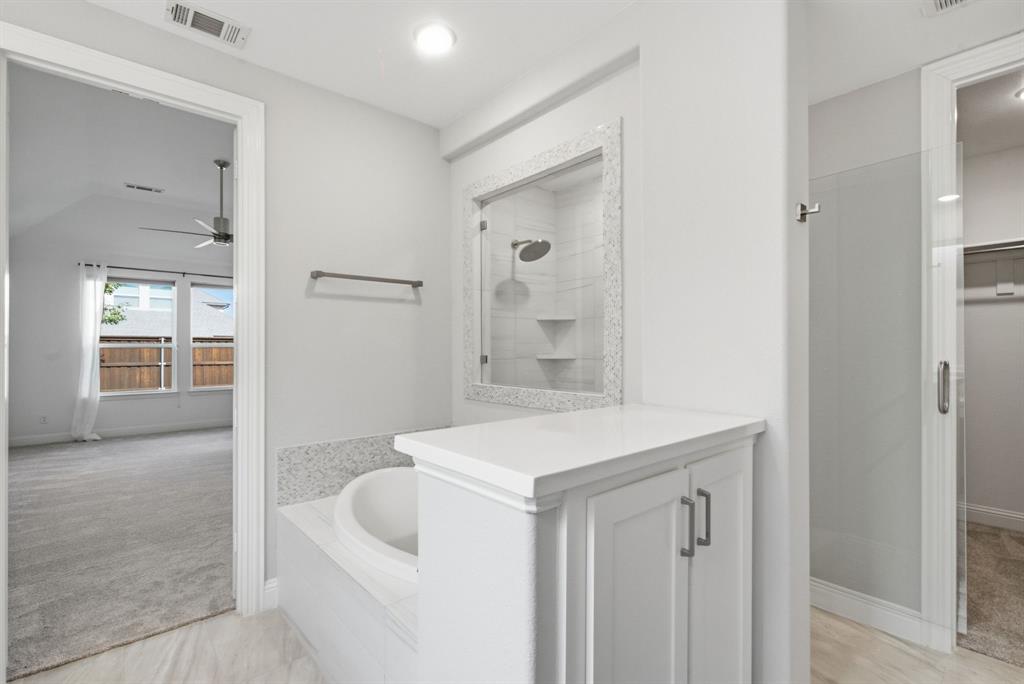 1913 Bending Oak Street, Fort Worth, TX 76008