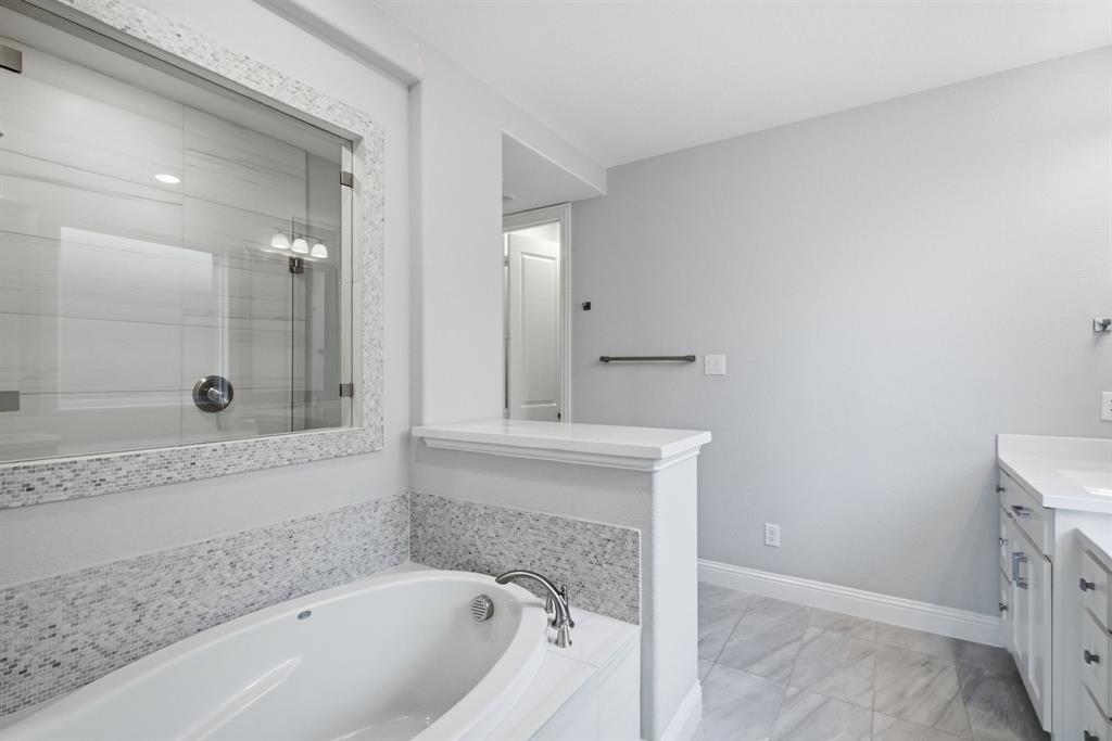 1913 Bending Oak Street, Fort Worth, TX 76008