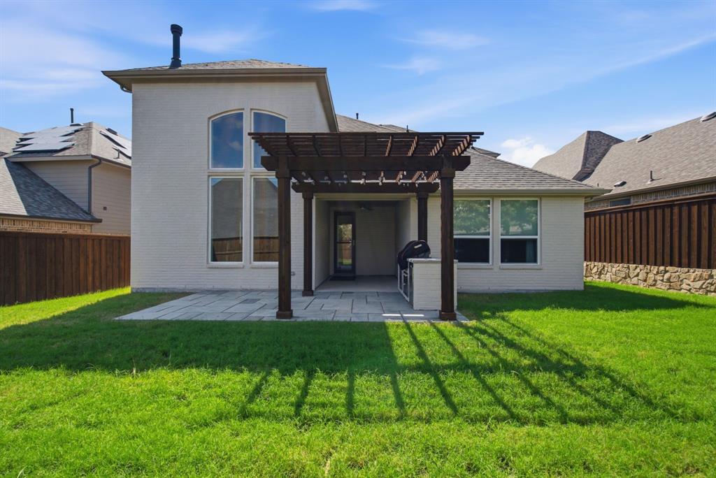 1913 Bending Oak Street, Fort Worth, TX 76008