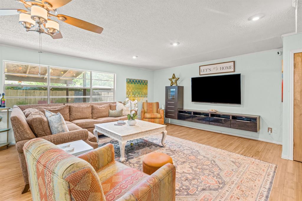 3401 W Fuller Avenue, Fort Worth, TX 76133