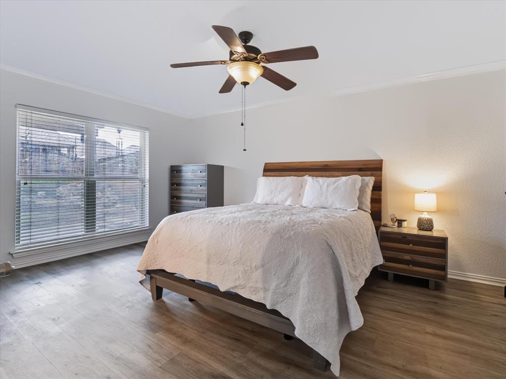208 Wildbriar Street, Euless, TX 76039
