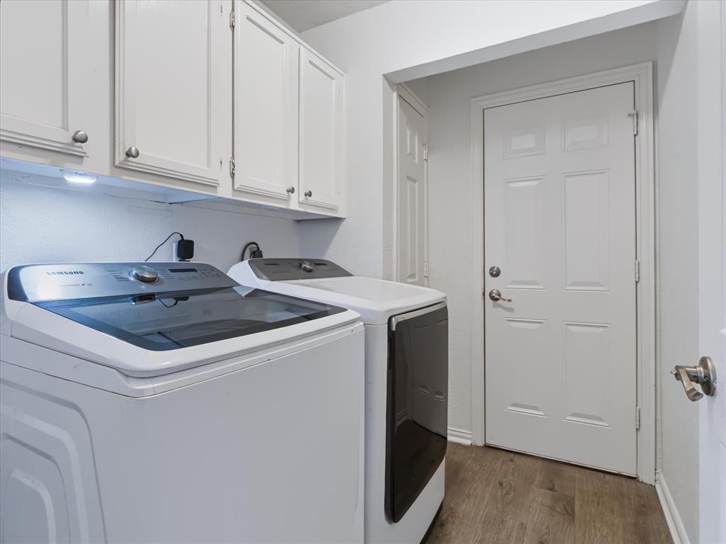 208 Wildbriar Street, Euless, TX 76039