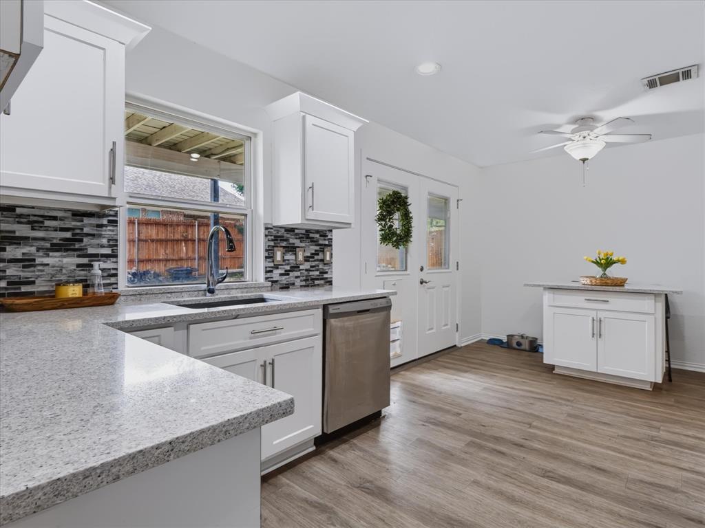 208 Wildbriar Street, Euless, TX 76039