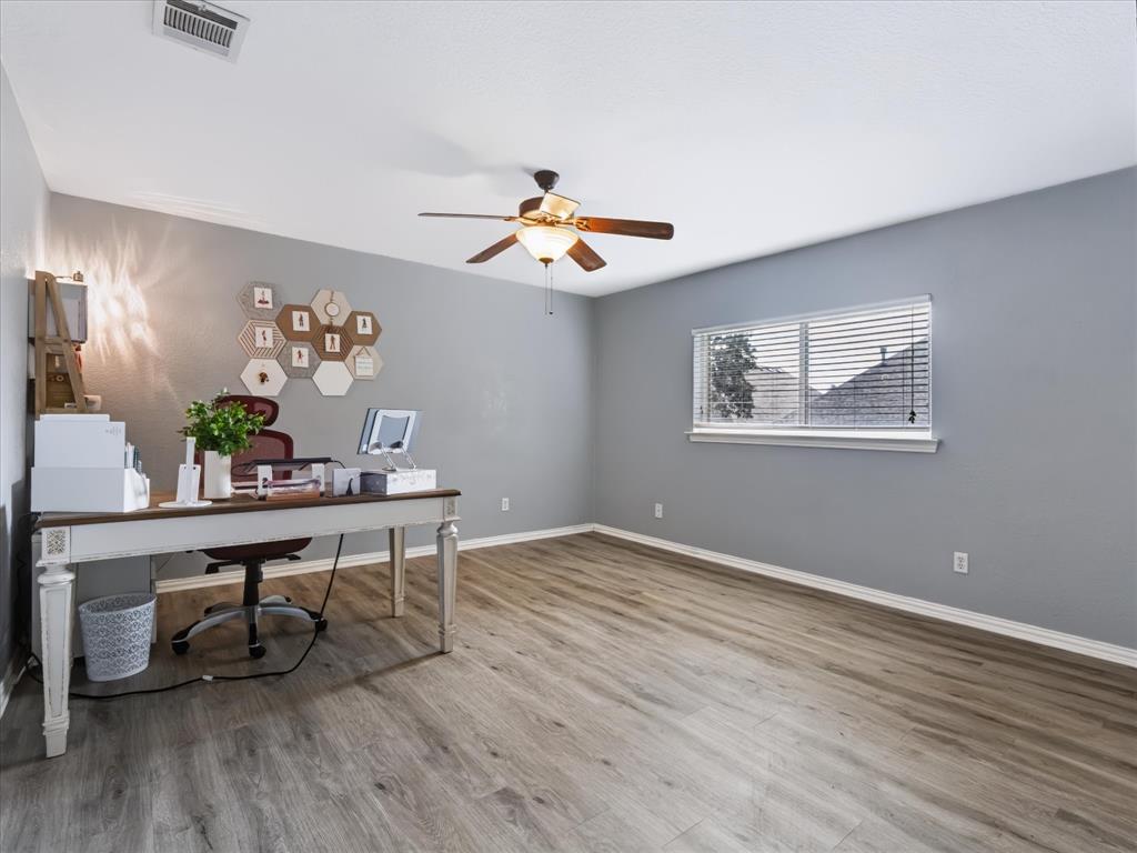 208 Wildbriar Street, Euless, TX 76039