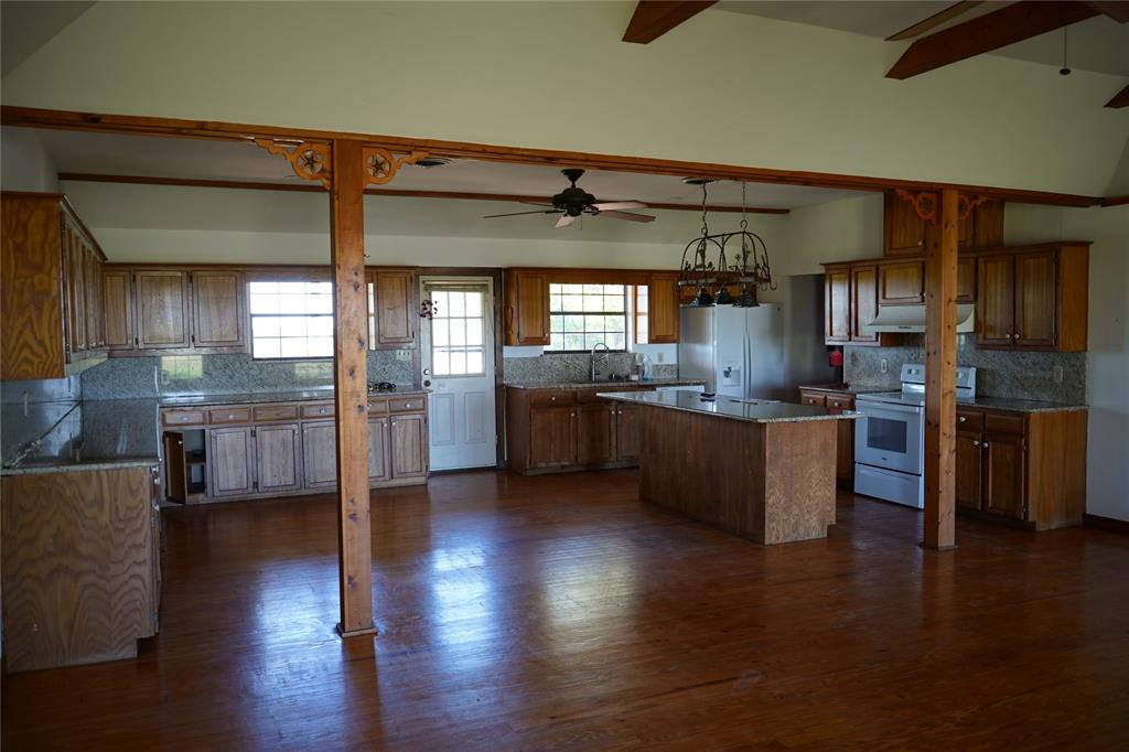 12797 FM 1385, Pilot Point, TX 76258