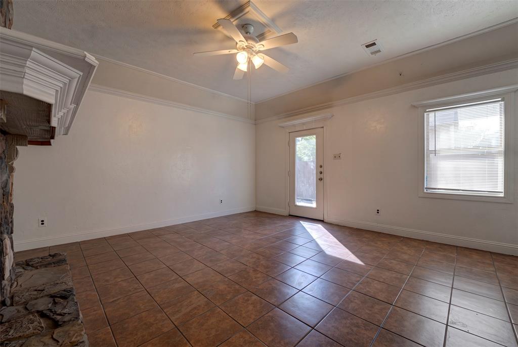 554 Pleasant Vista Drive, Dallas, TX 75217