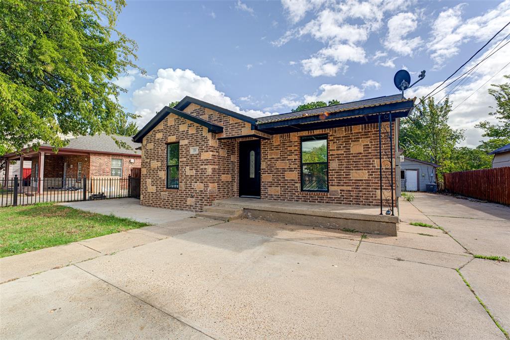 554 Pleasant Vista Drive, Dallas, TX 75217