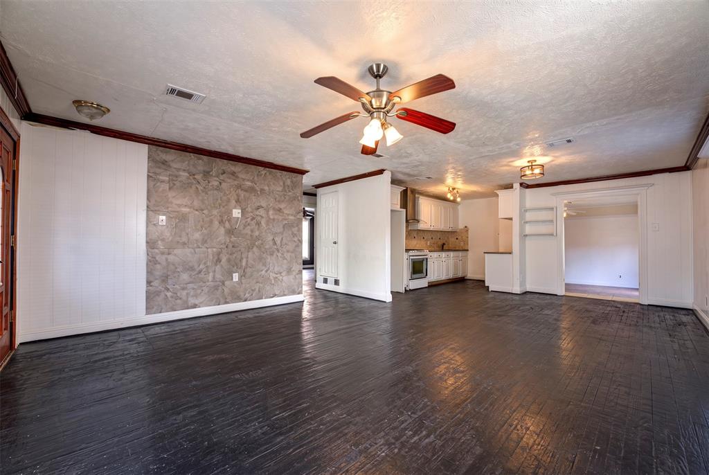 554 Pleasant Vista Drive, Dallas, TX 75217