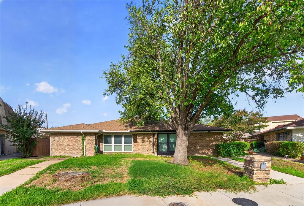 2925 Allister Street, Dallas, TX 75229