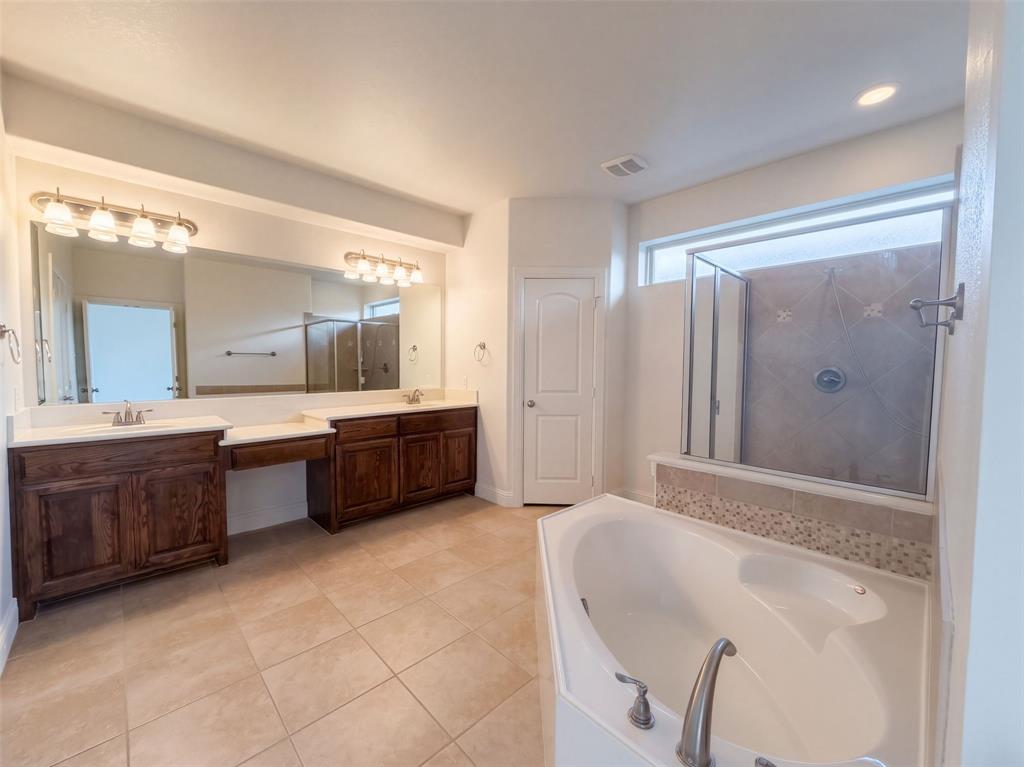 4409 Elmgreen Drive, Fort Worth, TX 76262