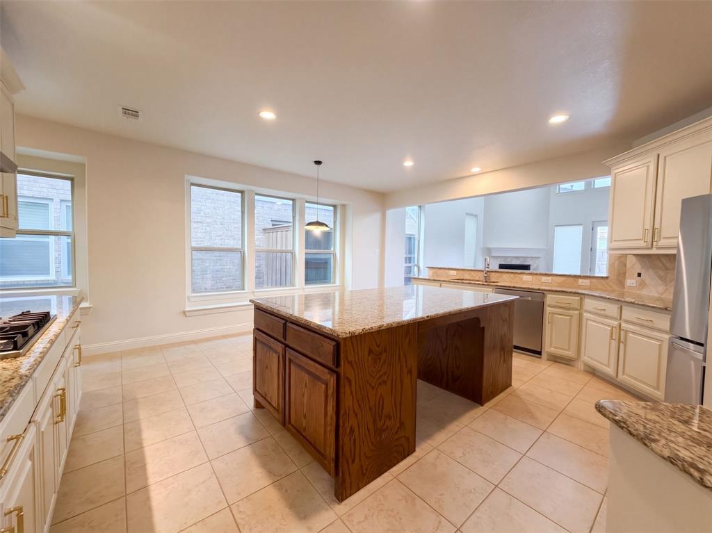 4409 Elmgreen Drive, Fort Worth, TX 76262