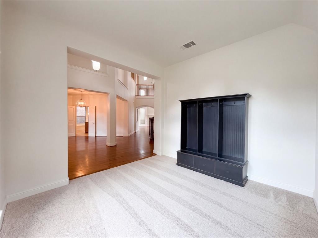 4409 Elmgreen Drive, Fort Worth, TX 76262