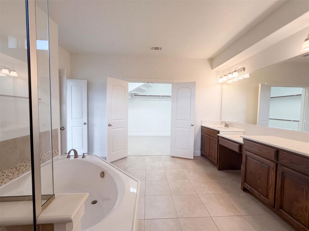 4409 Elmgreen Drive, Fort Worth, TX 76262