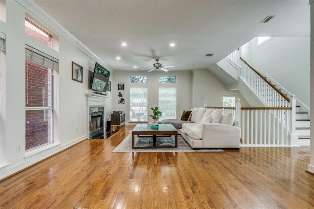 2910 State Street, Dallas, TX 75204