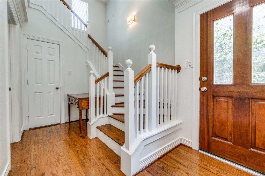 2910 State Street, Dallas, TX 75204